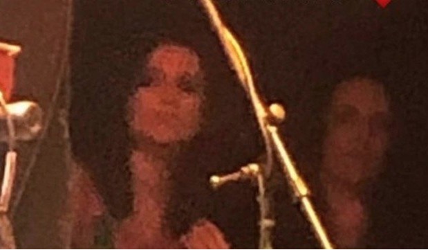 Ana Carolina surge com ex-namorada em show e aumenta rumores de reconciliação 