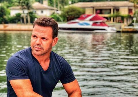 Show de Eduardo Costa nos EUA termina em confusão: ‘dá uns tapas nele pra mim’ 