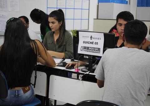Prefeitura divulga 2ª chamada do Bolsa Idiomas em Manaus