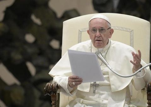 Papa Francisco diz apoiar que educação sexual seja ensinada nas escolas