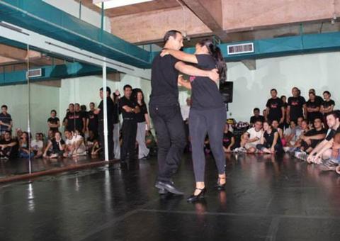 UEA abre inscrições para aulas gratuitas de dança de salão