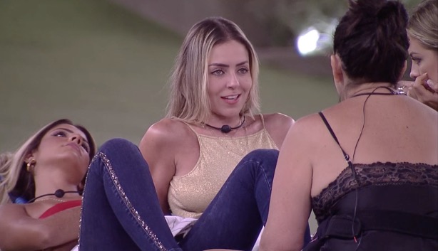 BBB19: Após paredão, Paula declara guerra a Hana: 'vou direto no que vai doer nela'