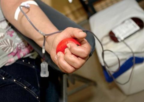 Vampirão do Hemoam fará coleta de sangue em shopping da Zona Norte nesta quarta