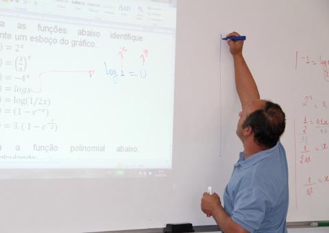 Divulgado edital de processo seletivo com vagas para professores no Amazonas 