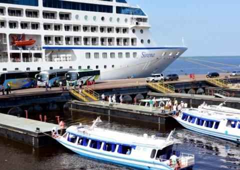 Mais de mil turistas chegam a Manaus em cruzeiro americano nesta quinta