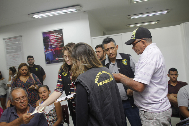 Bancos são multados por não cumprirem Lei das Filas em Manaus