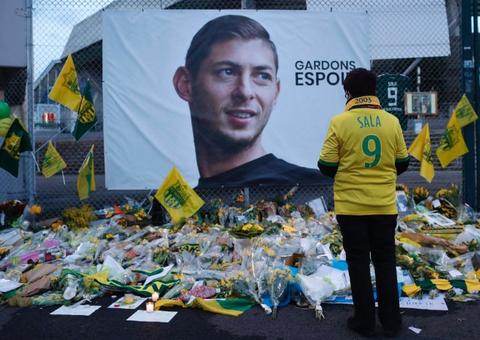 Poltronas encontradas no litoral francês podem ser do avião de Emiliano Sala