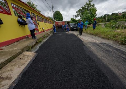 Bairro na Zona Leste recebe obras de infraestrutura e limpeza