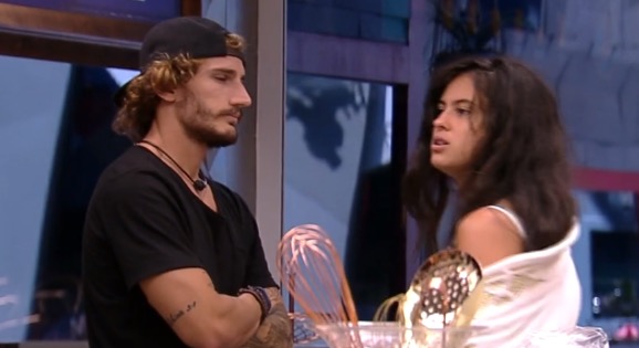   BBB18: Hana dispara para Alan: 'não somos um casal'