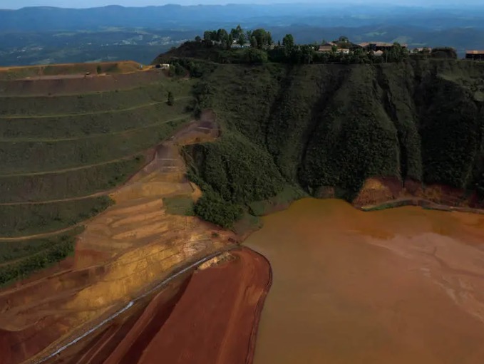 Executivo preso por tragédia de Brumadinho já respondia por desastre em Mariana
