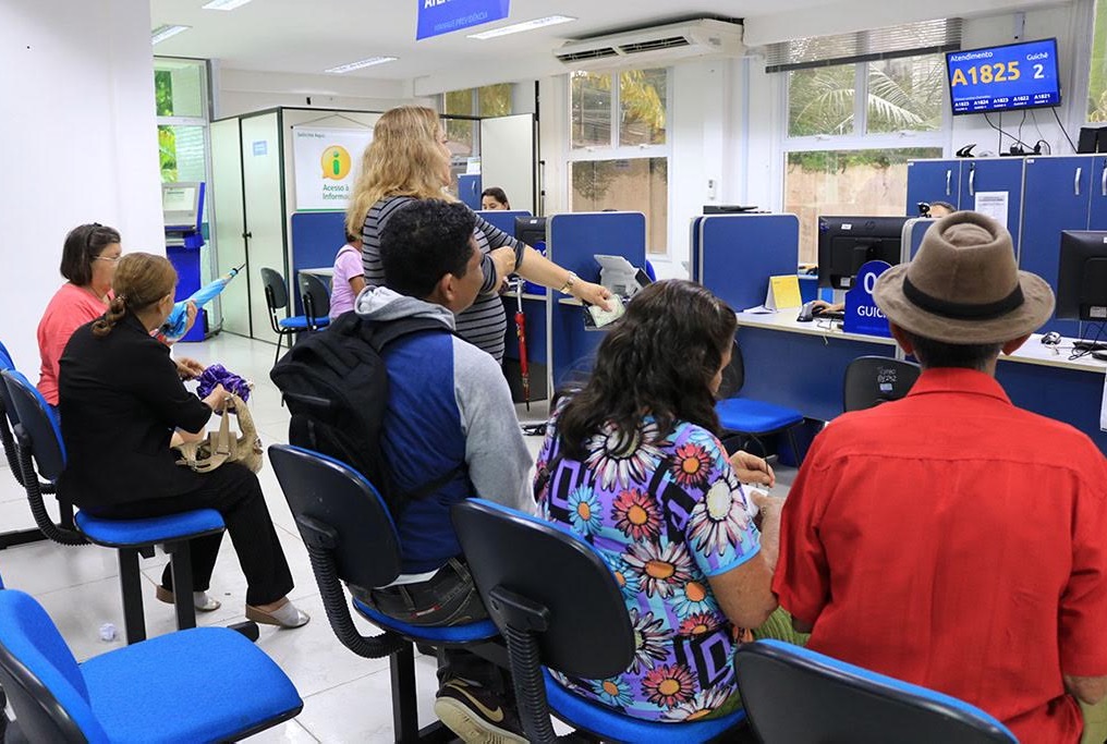 Manaus Previdência convoca aniversariantes de fevereiro para atualização de cadastro