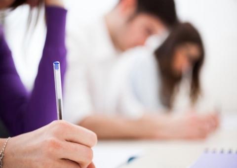 Com salário de até R$ 6,4 mil, prefeitura lança processo seletivo no Amazonas