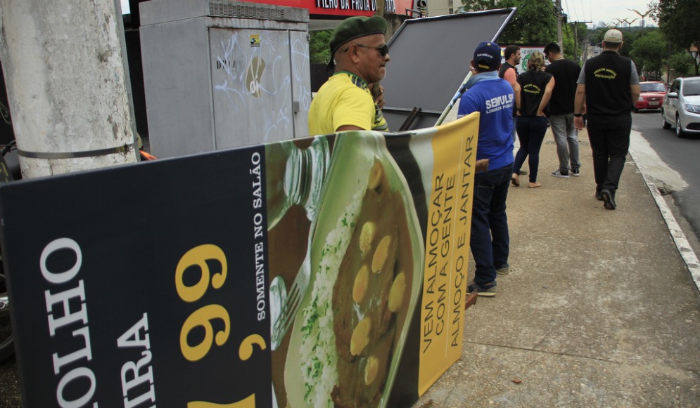 Multas por poluição visual e engenhos irregulares podem chegar a R$ 1.264