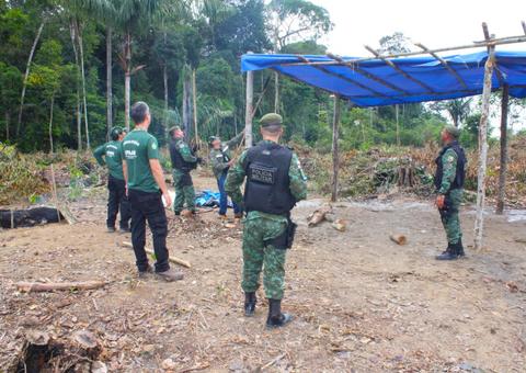 Mais de 100 lotes são flagrados em invasão próxima a Reserva Adolpho Ducke 
