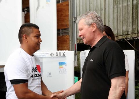 Prefeitura recebe doação de 80 geladeiras para vítimas do incêndio no Educandos