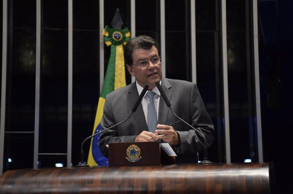 Eduardo Braga é escolhido líder do MDB no Senado  