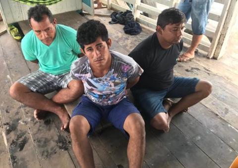 No Amazonas, trio é preso com bois roubados dentro de embarcação