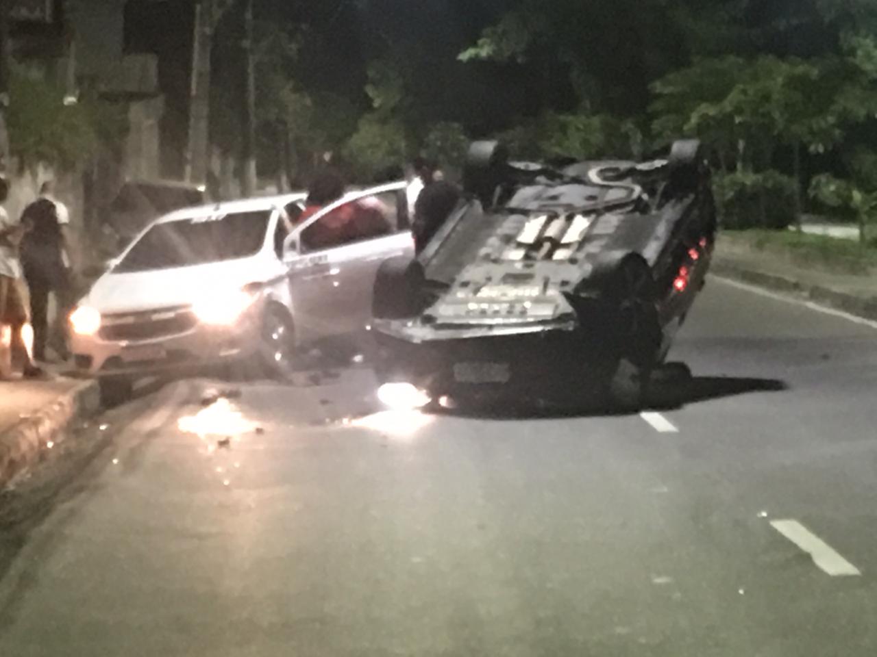 Acidente em avenida de Manaus deixa um ferido e trânsito complicado