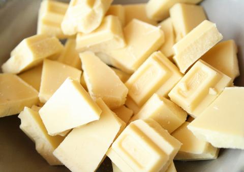 Chocolate amargo melhora a circulação e o branco piora; especialista explica