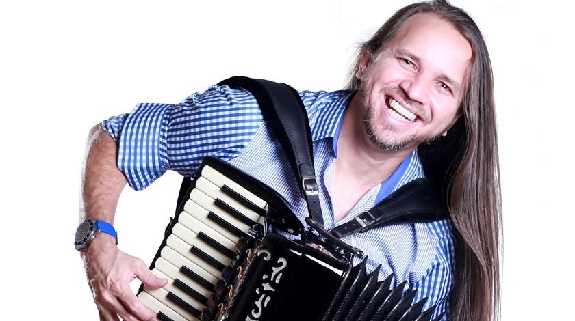 Forró Peneirado comanda especial Dorgival Dantas neste fim de semana