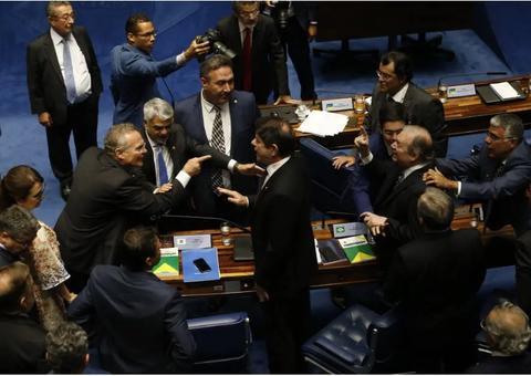 Renan Calheiros chamou Tasso para 'porrada', relata Randolfe