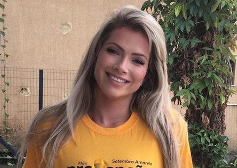 Após perder 25kg, ex-bbb Fani Pacheco ostenta barriga definida