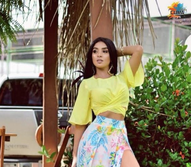 Encontro com blogueira e sorteio de um Dia de Princesa agita shopping em Manaus