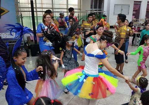 Baile de Carnaval Infantil agita shopping de Manaus