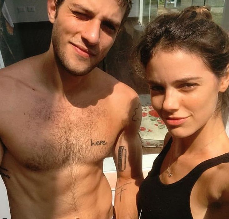 Após idas e vindas, Laura Neiva e Chay Suede se casam neste sábado 