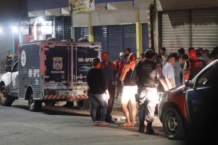 Mulher morre atropelada ao tentar atravessa avenida em Manaus