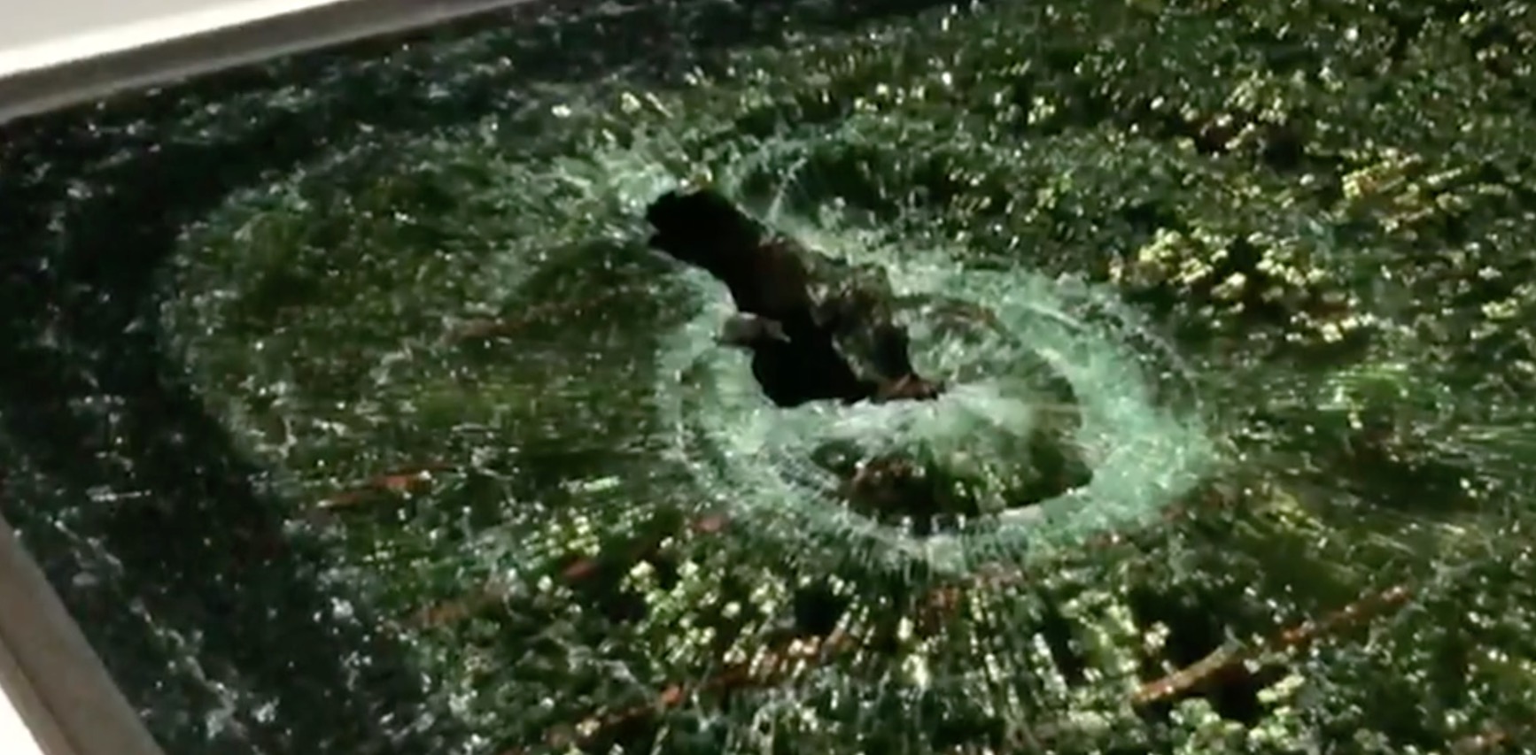 Criança é baleada após família entrar por engano em comunidade no Rio de Janeiro 