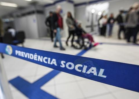 Governo vai propor idade mínima de 65 anos para homens e mulheres se aposentarem