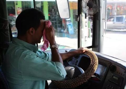 Empresa de ônibus é condenada a pagar adicional a motorista exposto a calor excessivo 