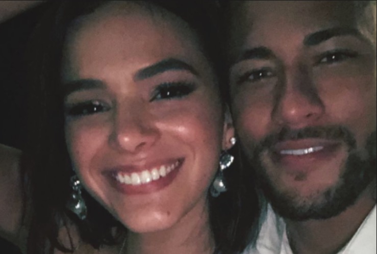 Bruna Marquezine exclui referência a Neymar das redes sociais após craque assumir namoro