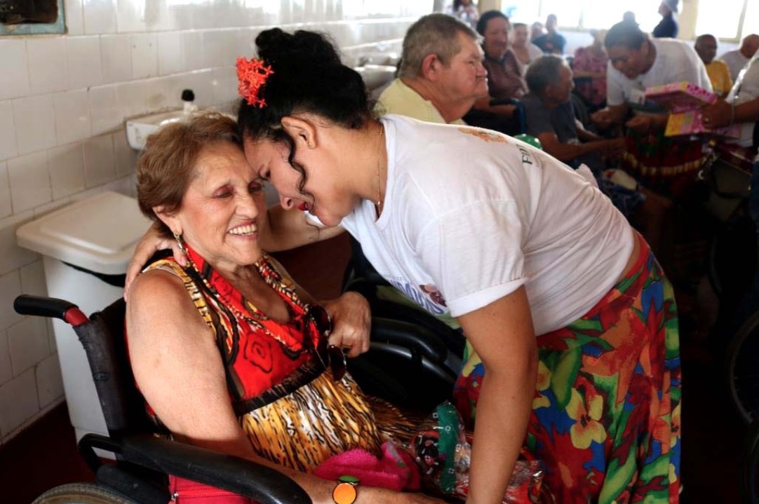 Pré-inscrições para curso de cuidador de idosos serão abertas com 480 vagas em Manaus 