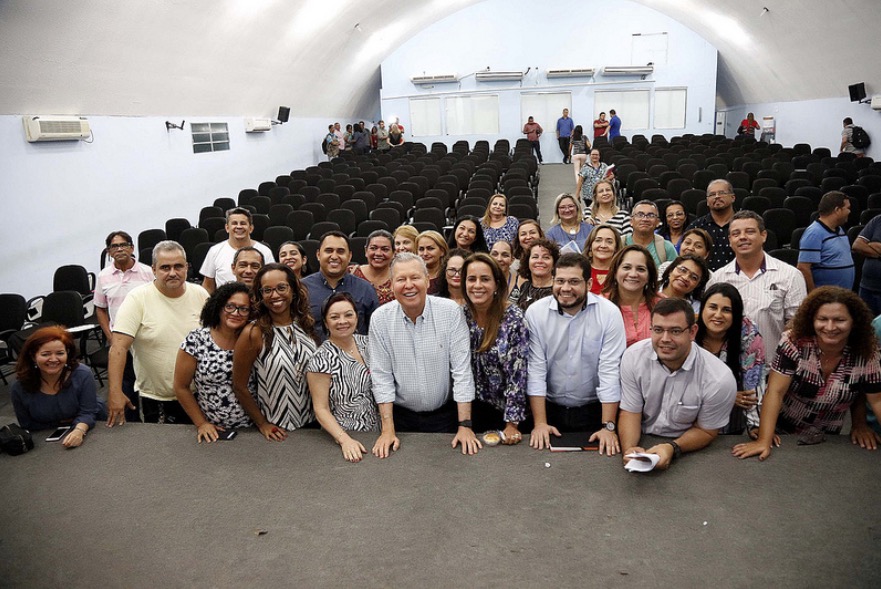 Prefeitura anuncia pagamento do 14º salário aos professores de Manaus 