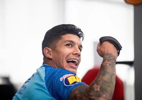 Lucas Romero critica Thiago Neves: 'Brincou com o que não era para brincar'