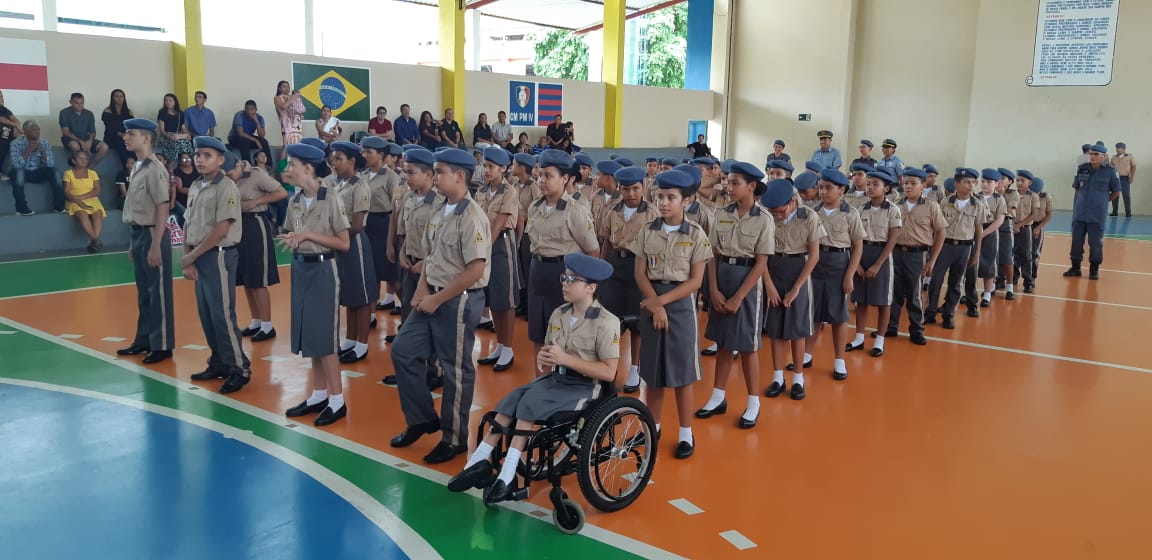 Mais de 280 alunos de colégios da Polícia Militar foram aprovados em vestibulares