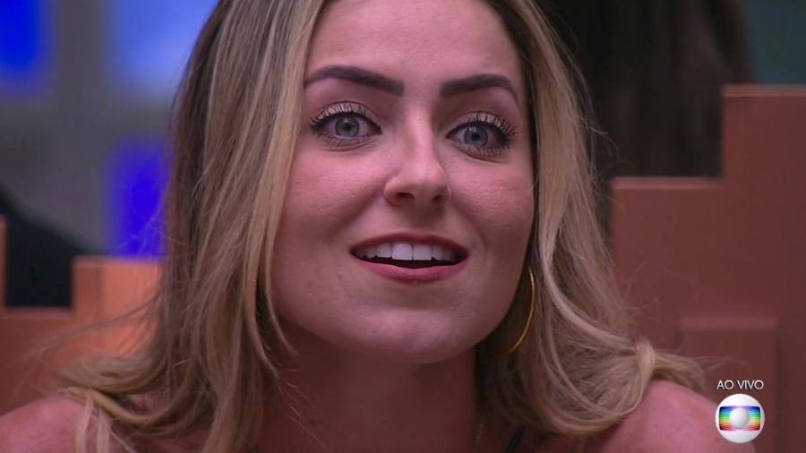 BBB19: Paula promete pedir para sair caso Hariany seja eliminada