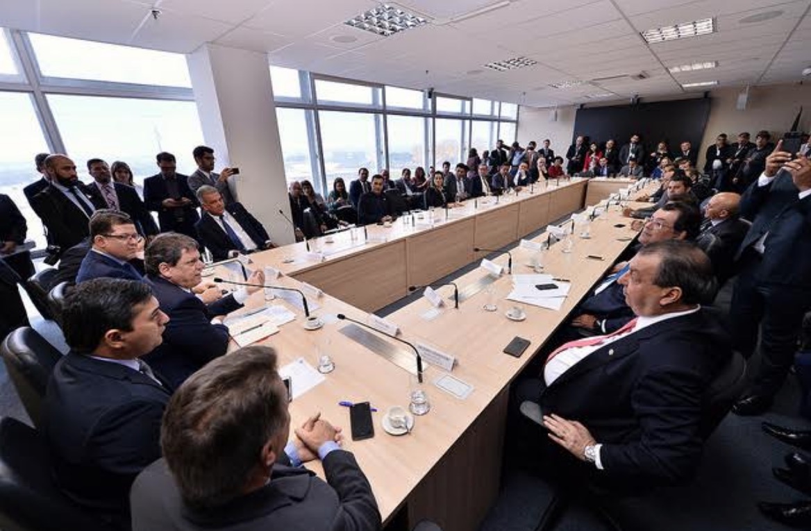 Eduardo apresenta alternativa para governo Bolsonaro acelerar obras na BR-319