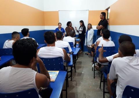 Internos da UPP participam de curso de Eletricista Predial em Manaus