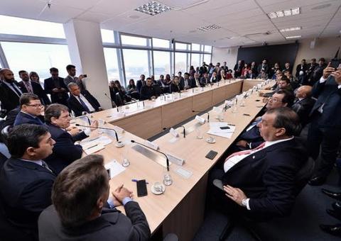 Braga apresenta ao ministro da Infraestrutura alternativa para acelerar obras na BR-319 