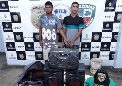 Em Manaus, dupla é presa com armas e jacarés escondidos no banheiro de casa