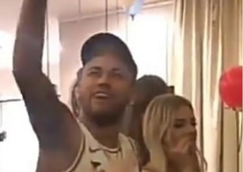 Ex-The Voice ressurge nas redes sociais após festas com Neymar e é massacrada 