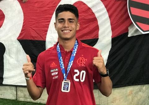 Amazonense que joga no time de base do Flamengo se livra de incêndio em CT no Rio