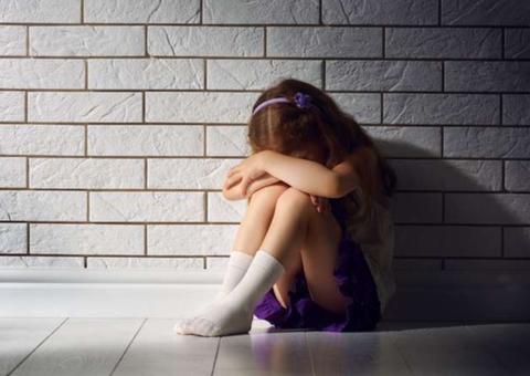 Pai e avô são presos suspeitos de estupro; vítima escreveu carta