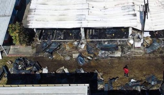 Dois jovens feridos em incêndio no CT do Flamengo estão fora de perigo