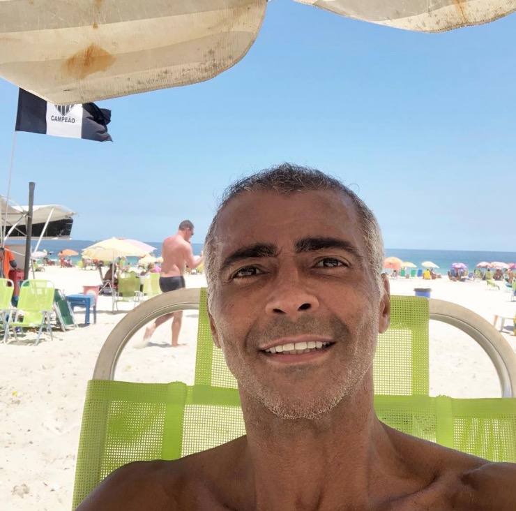 Romário posta foto na praia e internautas criticam após tragédia do Flamengo: 'insensibilidade'