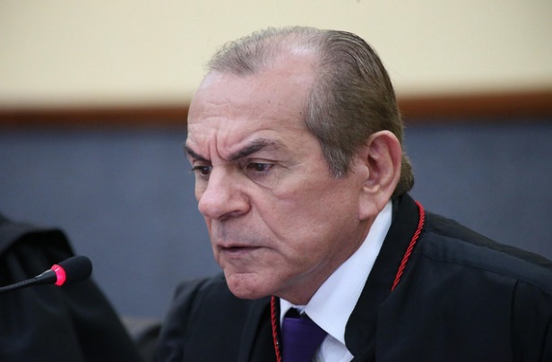 Justiça determina suspensão de greve de professores em Itacoatiara 