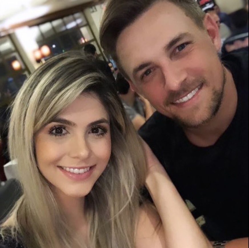 Namorada de Diego, do BBB19, mostra torcida após revolta por ser chamada de ‘chifruda’